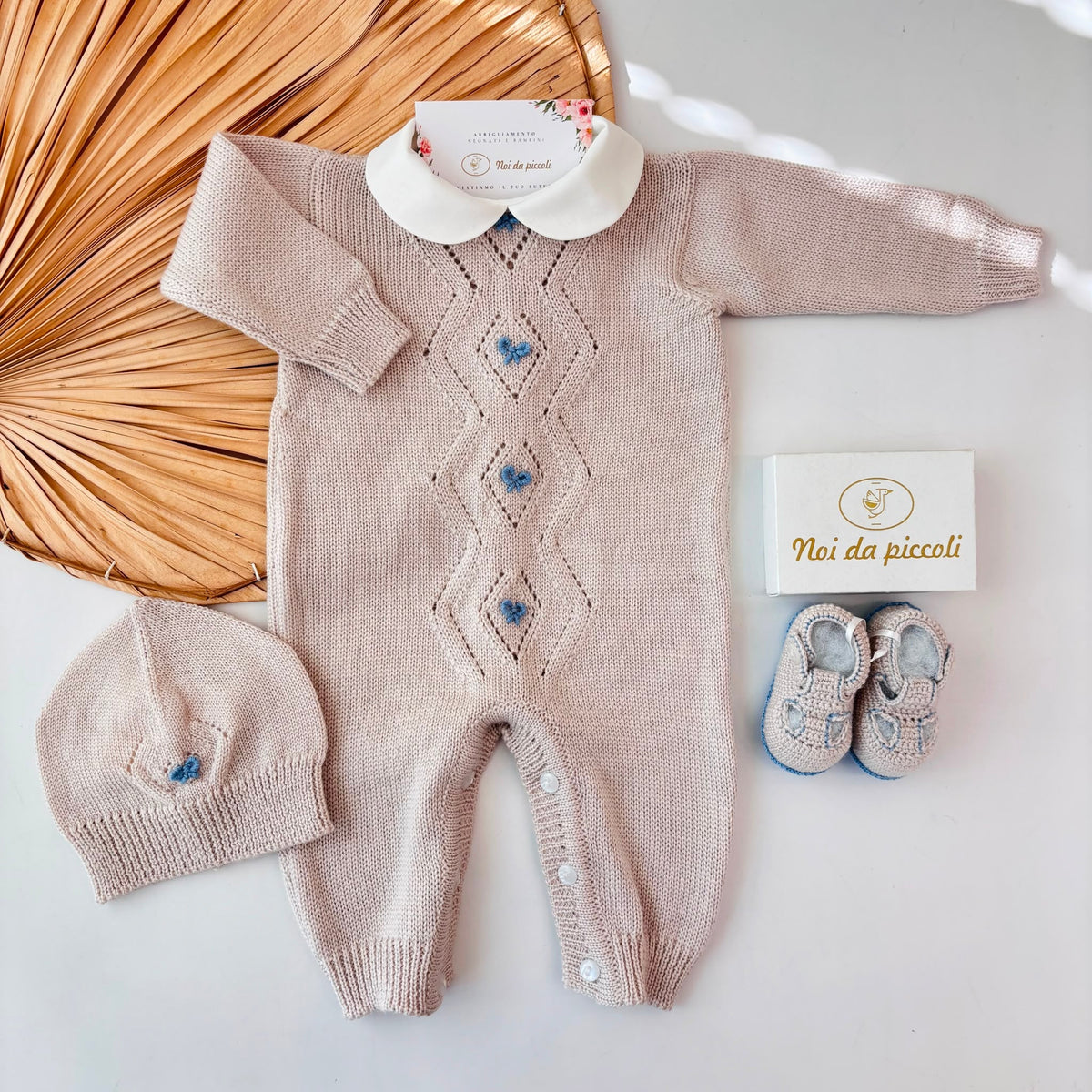 TUTINA CON PARURE in lana merino Pluto Tortora - Noi da piccoli