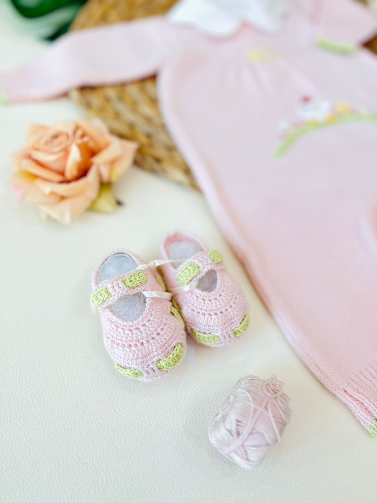 TUTINA CON PARURE ISOTTA 100% LANA MERINO ROSA - Noi da piccoli