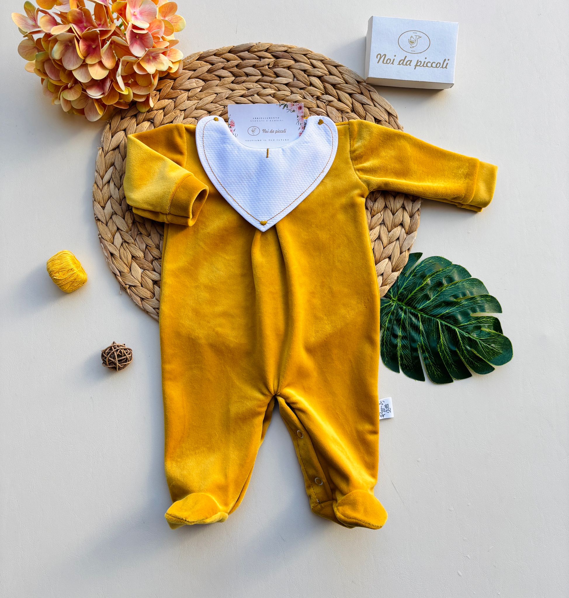 TUTINA IN CINIGLIA CON COLLETTO A CUORICINO OCRA - Noi da piccoli