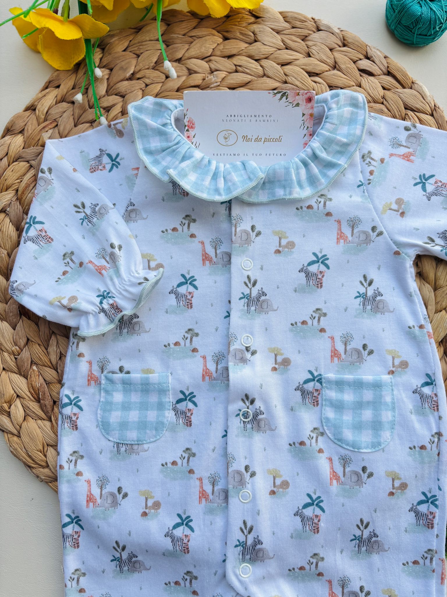 TUTINA IN COTONE ANTIPANICO CON COLLETTO A QUADRONI E ANIMALI SAVANA BIANCO VERDE - Noi da piccoli