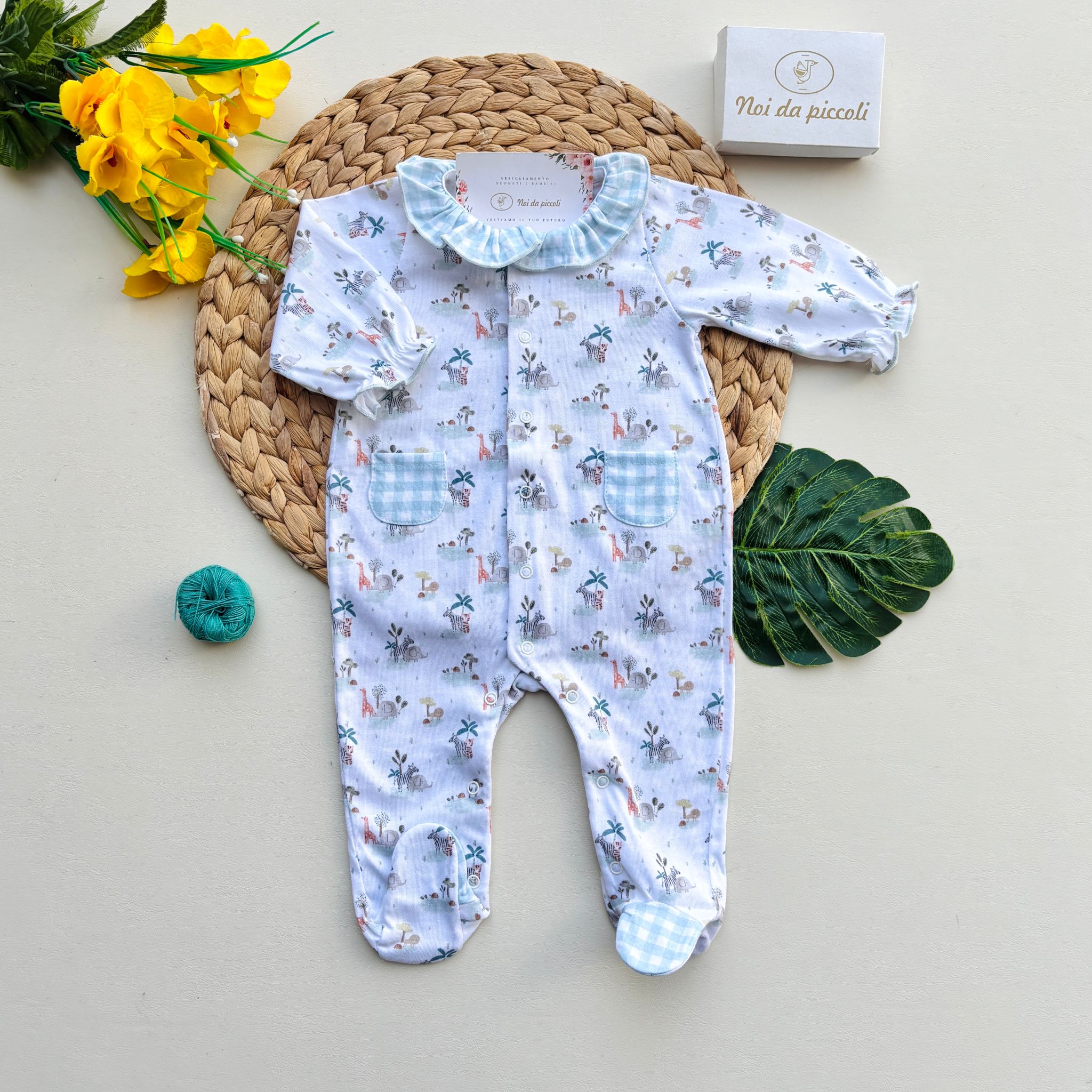 TUTINA IN COTONE ANTIPANICO CON COLLETTO A QUADRONI E ANIMALI SAVANA BIANCO VERDE - Noi da piccoli