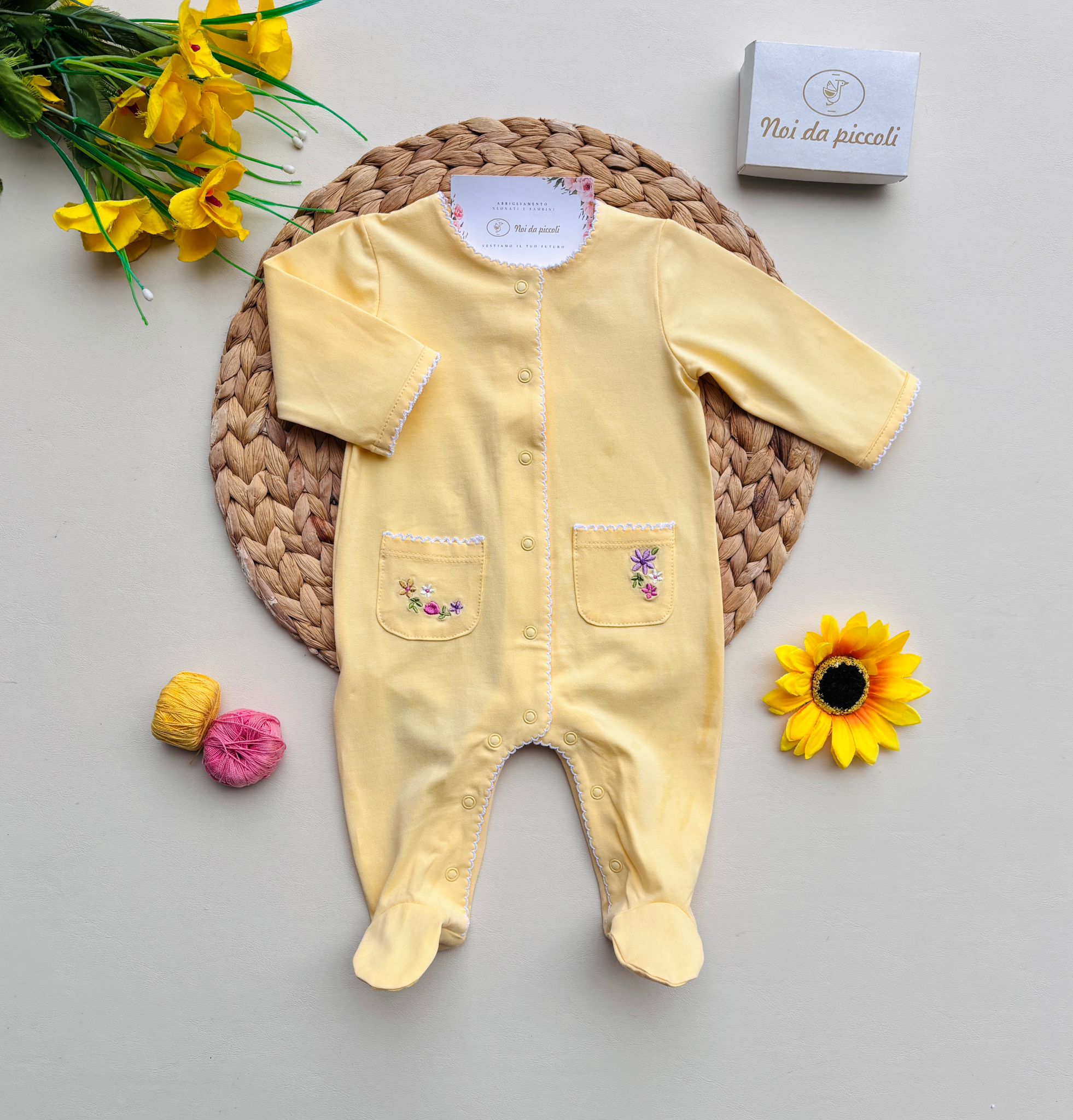 TUTINA IN COTONE ANTIPANICO CON FIORELLINI SULLE TASCHINE SUNNY - Noi da piccoli