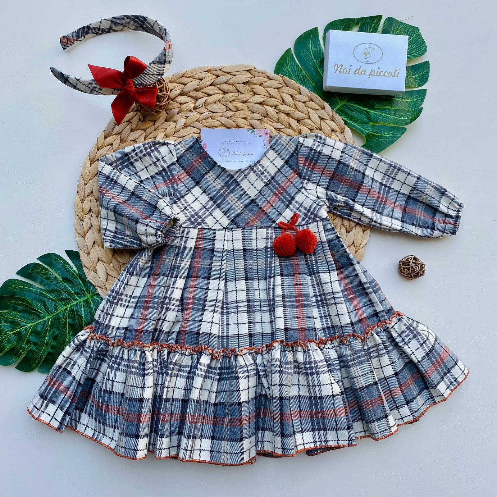 VESTINA A QUADRONI CON POM - POM FILATO CALDO RUGGINE - Noi da piccoli