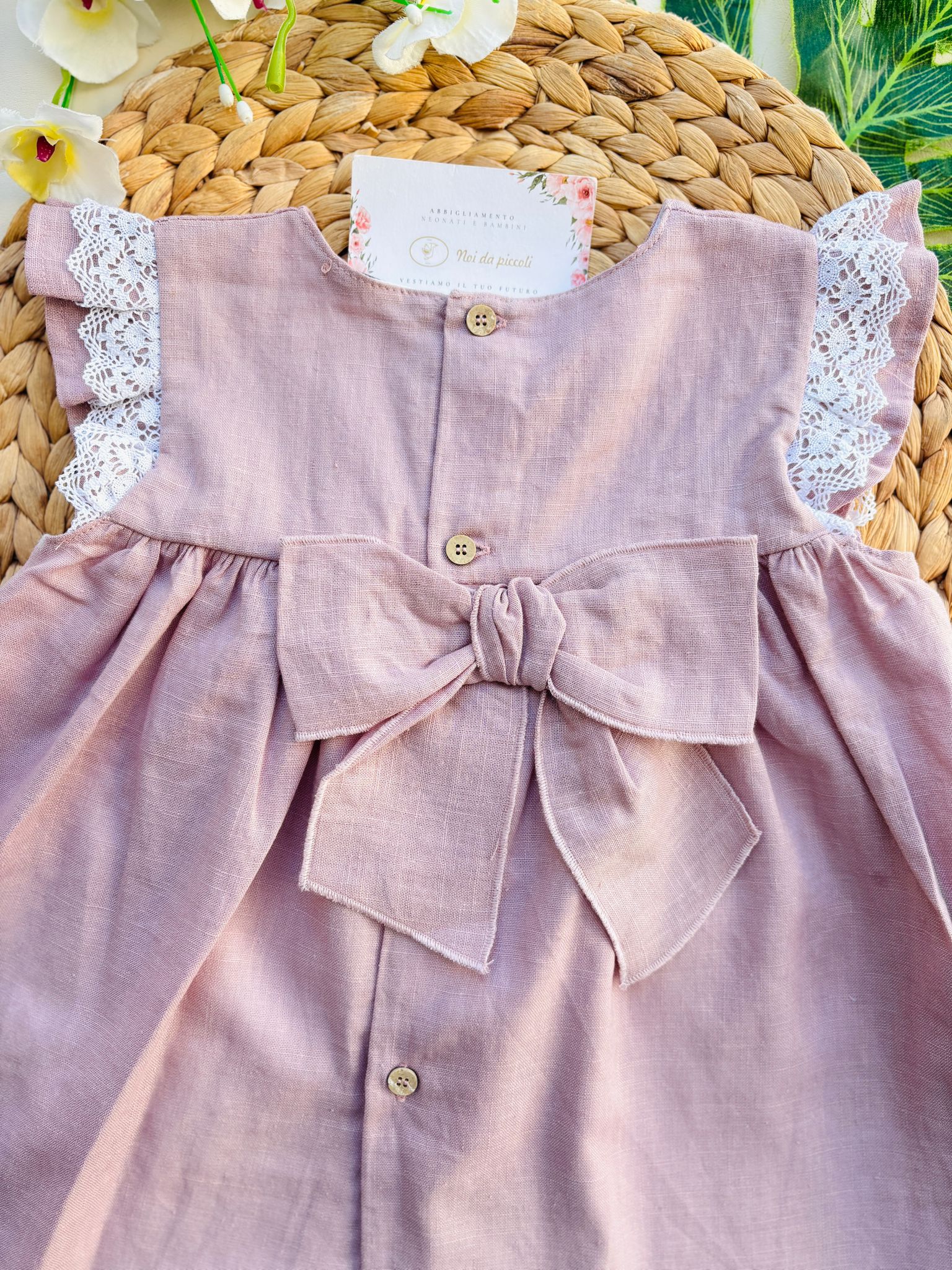 VESTINA IN COTONE CON RICAMI ROSA - Noi da piccoli