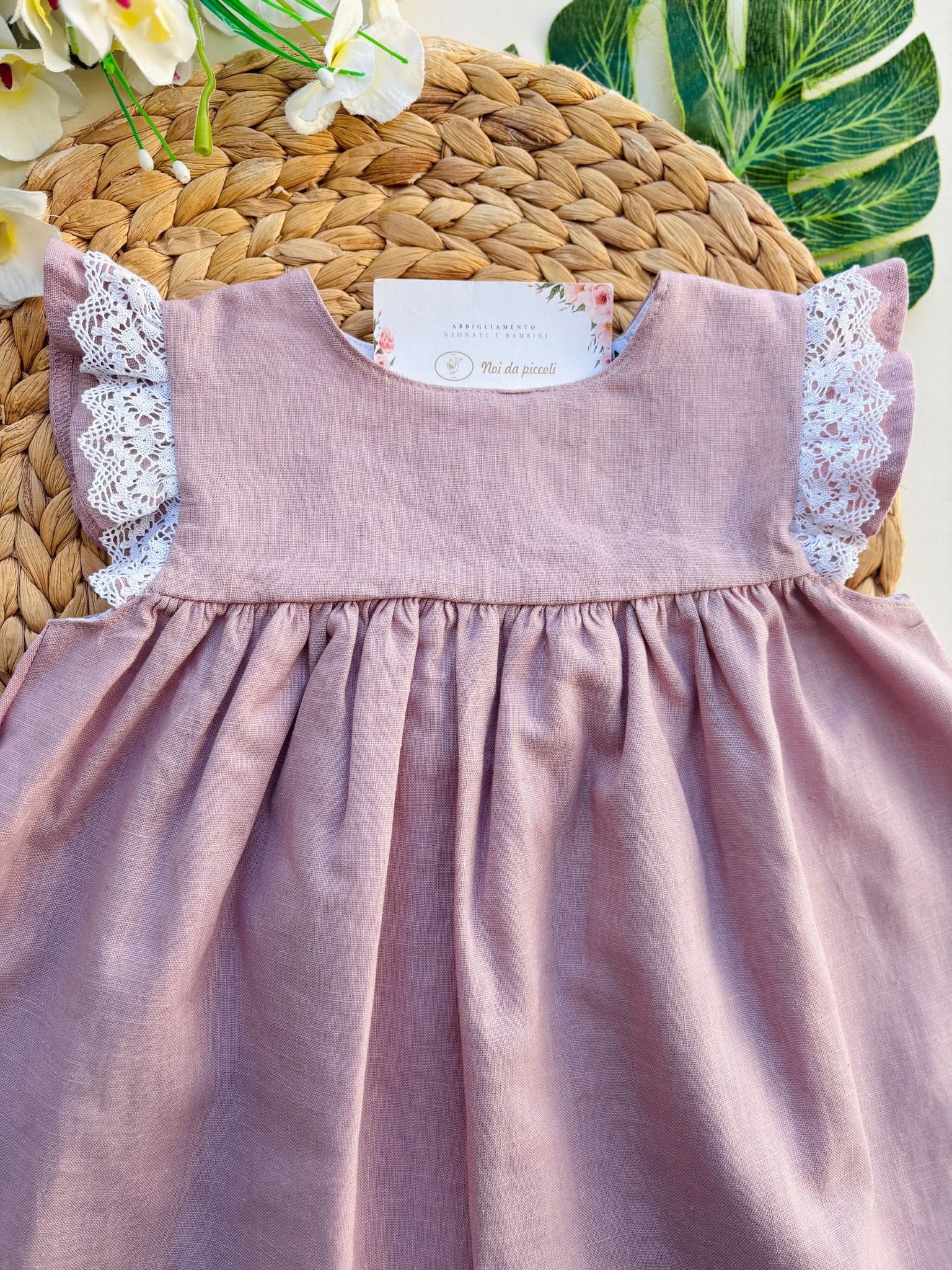 VESTINA IN COTONE CON RICAMI ROSA - Noi da piccoli