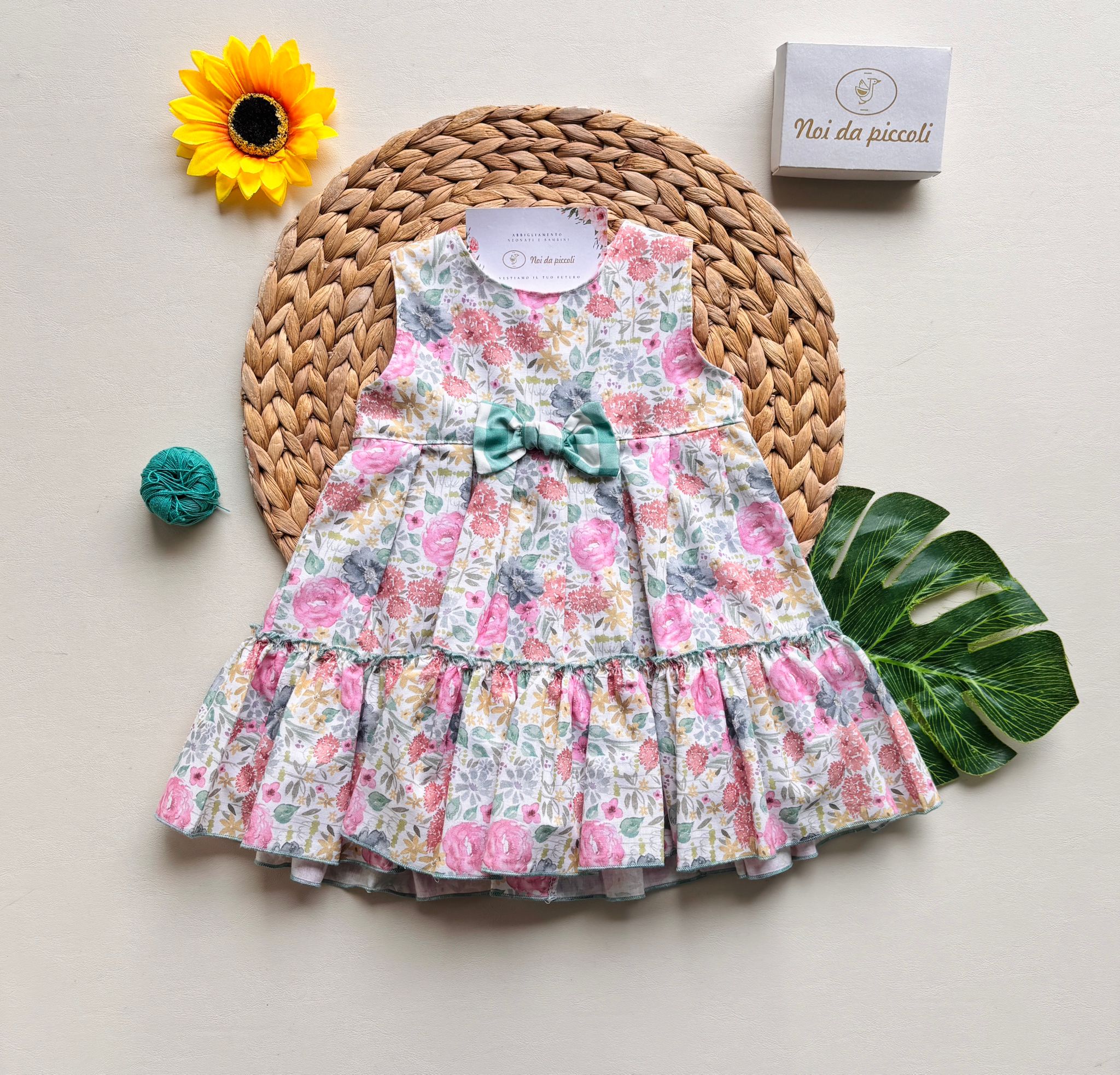 VESTINA IN COTONE FLOREALE CON FIOCCHETTO CENTRALE A QUADRONI VERDE - Noi da piccoli