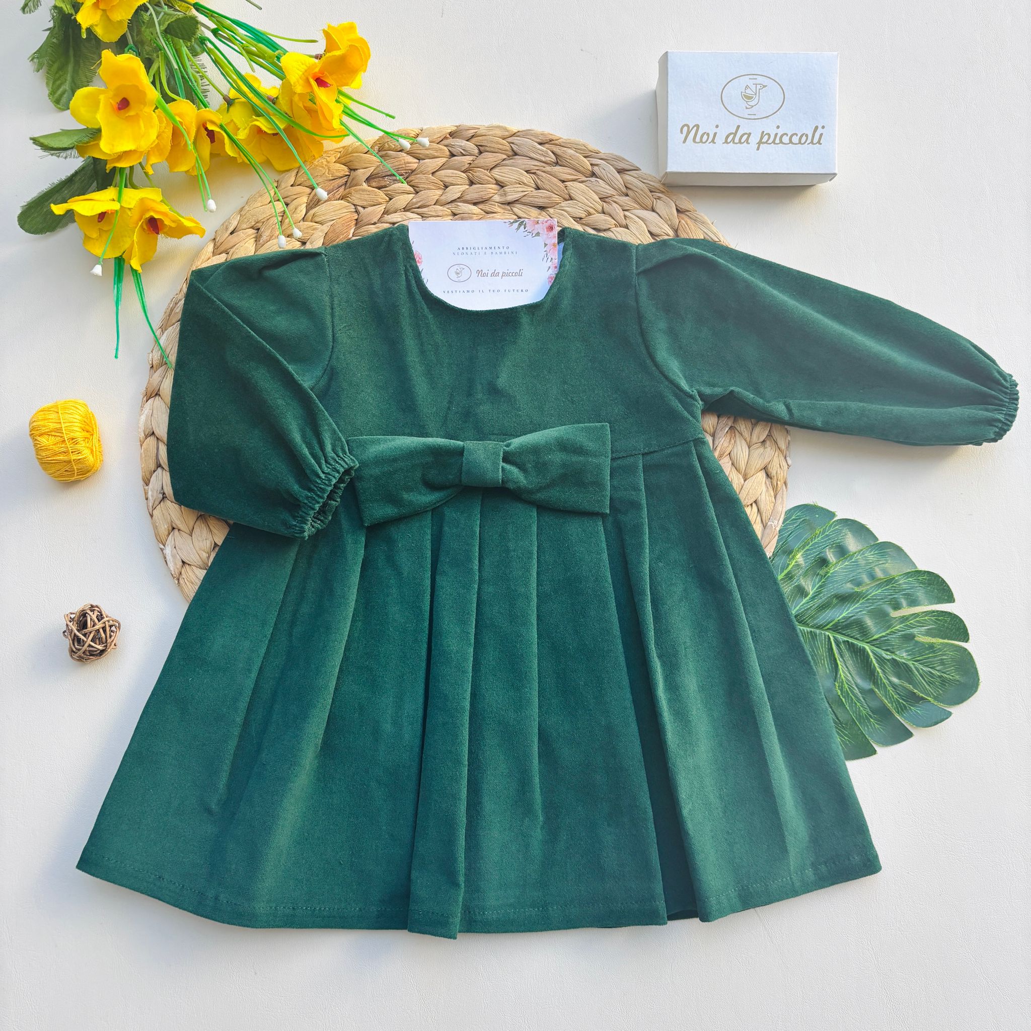 VESTINA IN VELLUTO CON FIOCCHETTO MUSGO - Noi da piccoli