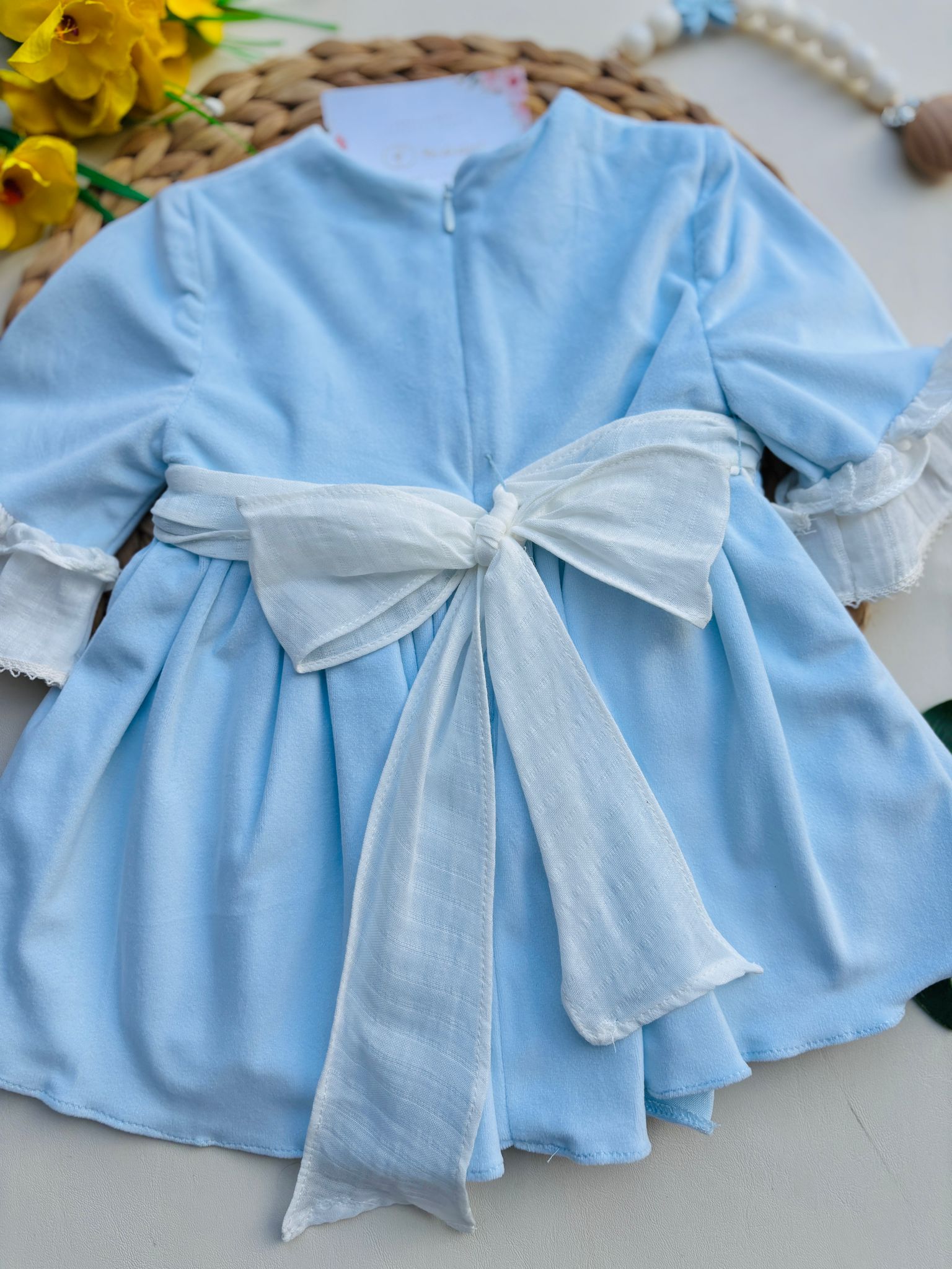 VESTINA IN VELLUTO CON FIOCCO CELESTE - Noi da piccoli