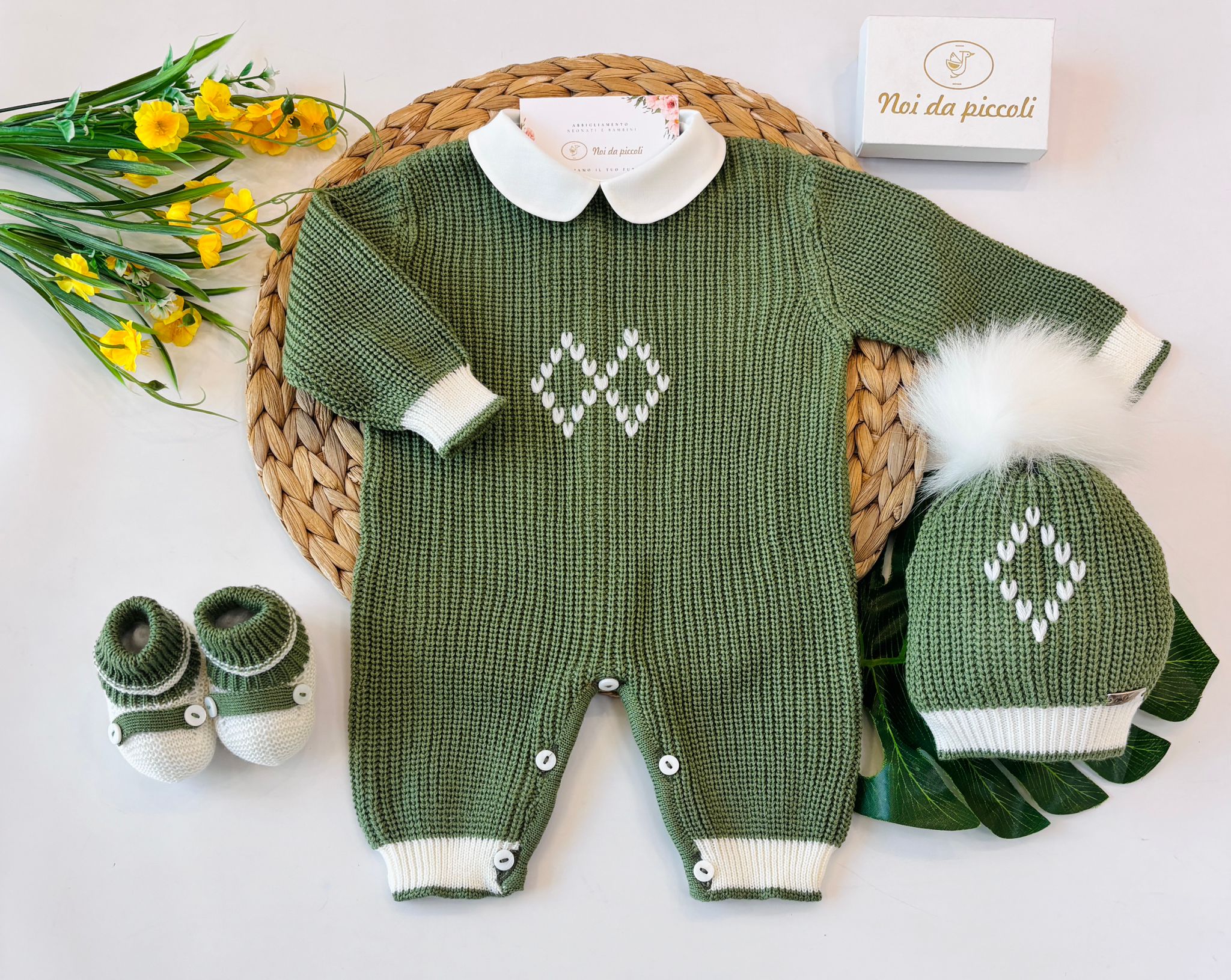 TUTINA CON PARURE PURA LANA VERDE E PANNA