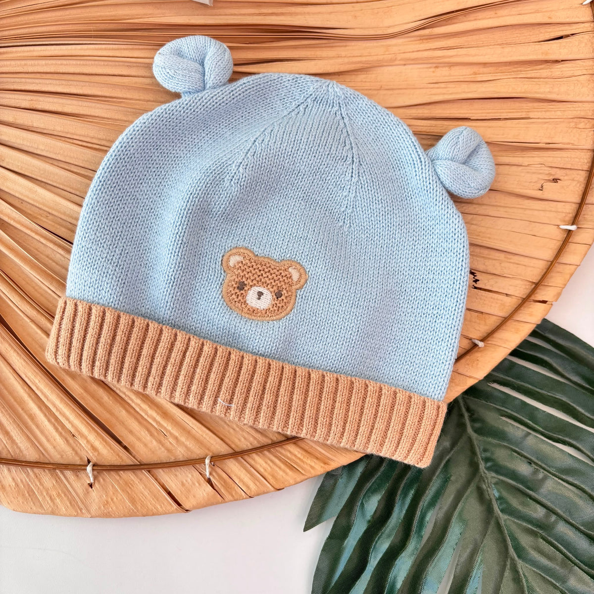 CAPPELLO IN FILATO CALDO CIELO con teddy