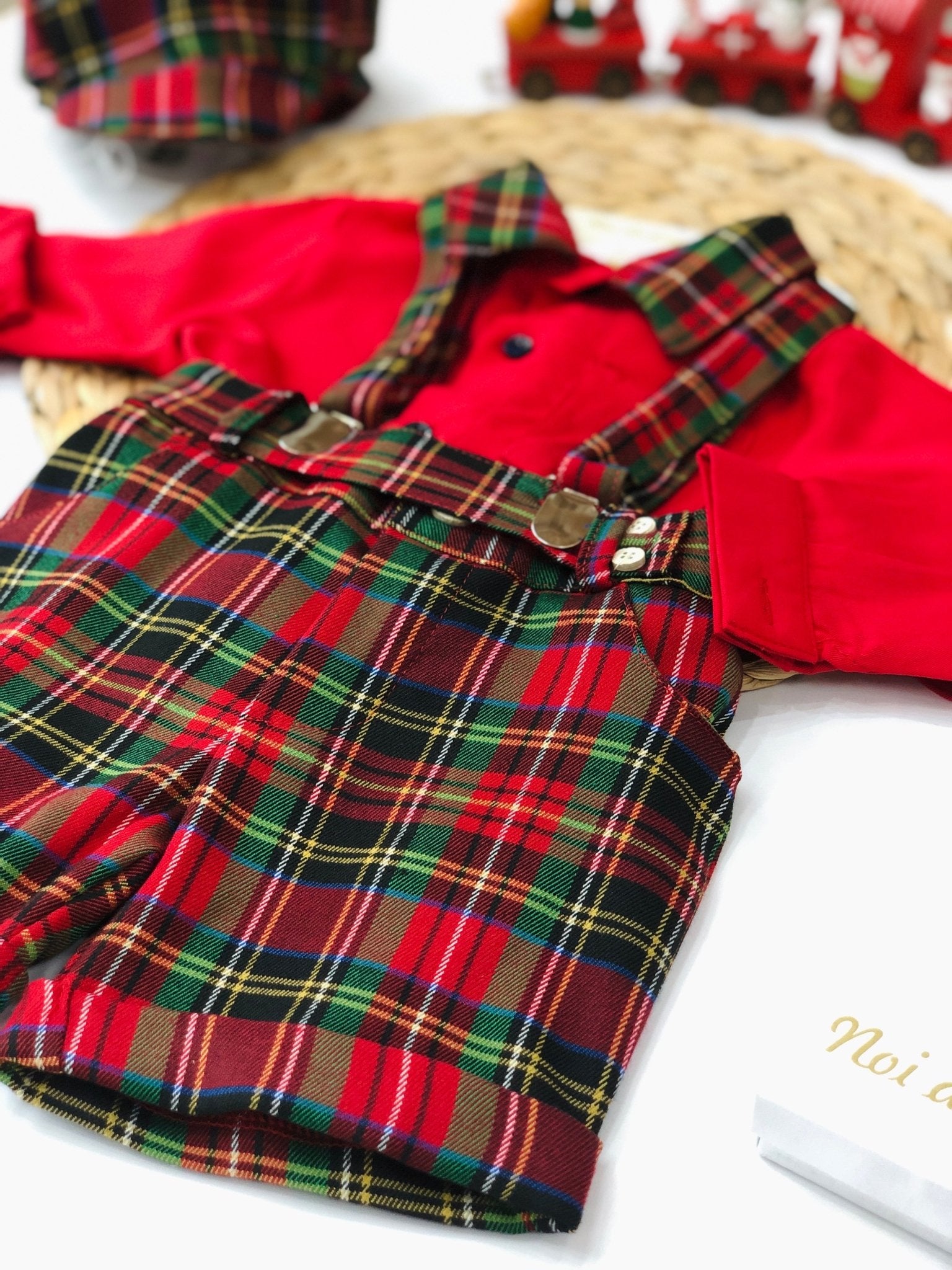 CAMICINA ROSSA CON PANTALONCINO SCOZZESE - Noi da piccoli