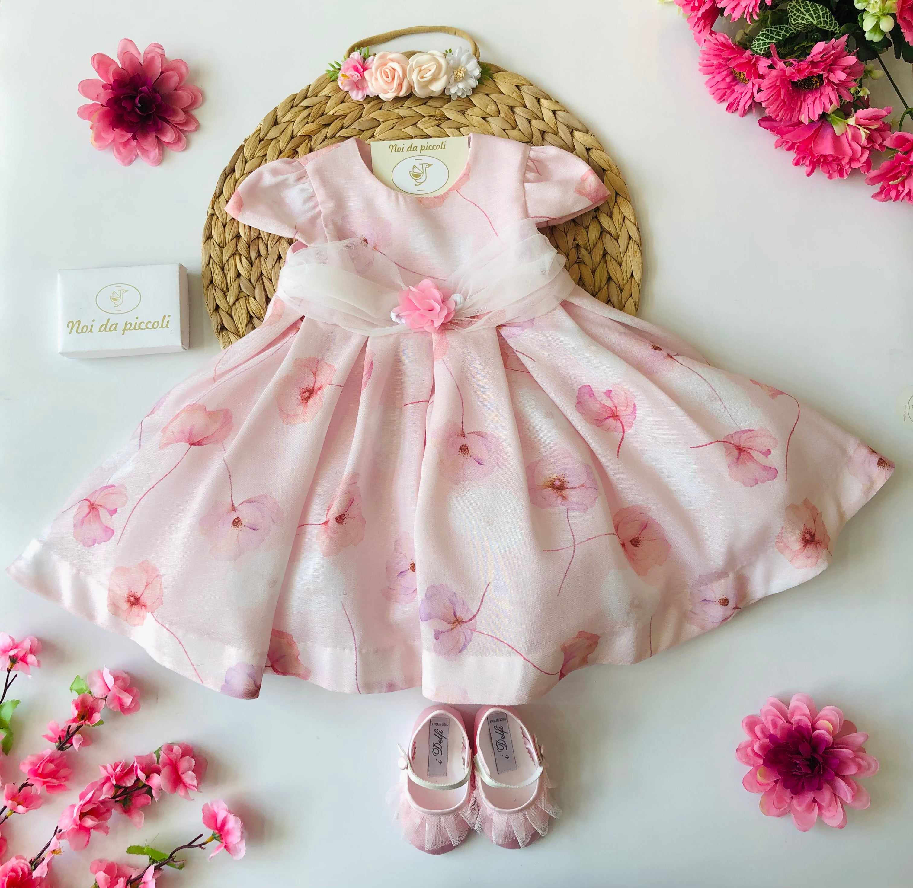FANTASY DRESS WITH TULLE AND PINK BOW