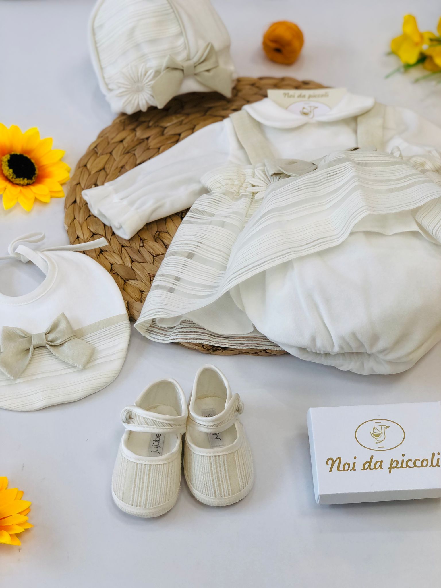 MINIABITO CON CULOTTE IN CINIGLIA FLOWERS CHAMPAGNE - Noi da piccoli