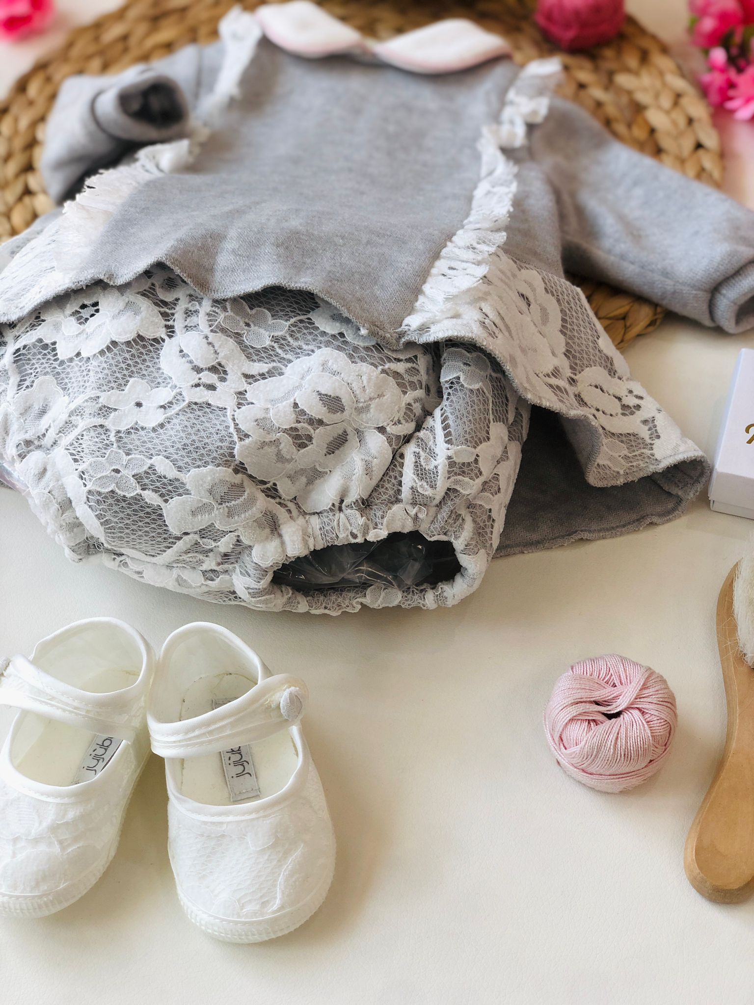 MINIABITO CON CULOTTE IN CINIGLIA PIZZO PINK E GREY - Noi da piccoli