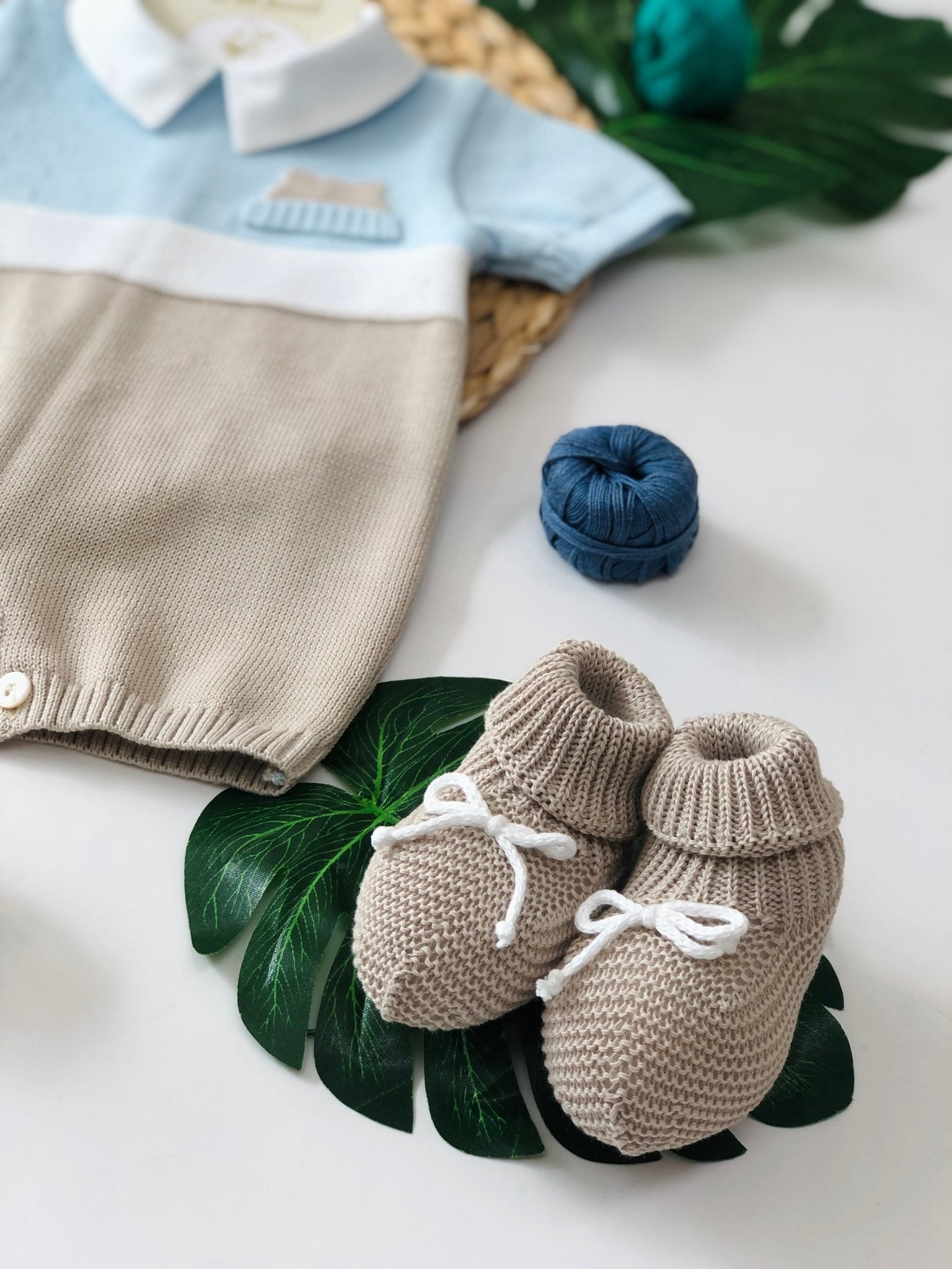 PAGLIACCETTO CON BABBUCCE CIELO BEIGE BIANCO - Noi da piccoli