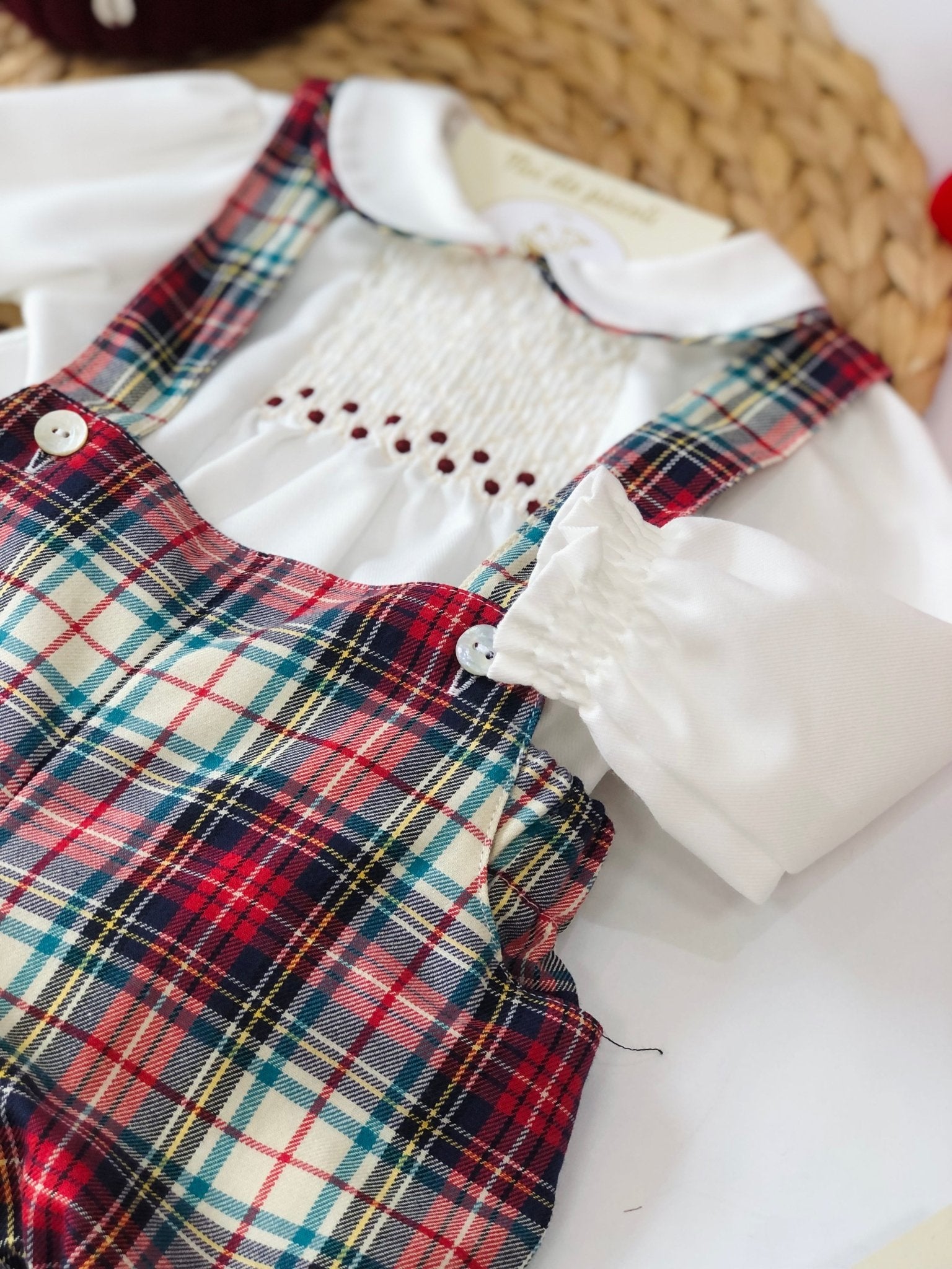 SALOPETTE TARTAN CON CAMICIA CON PUNTO SMOCK - Noi da piccoli