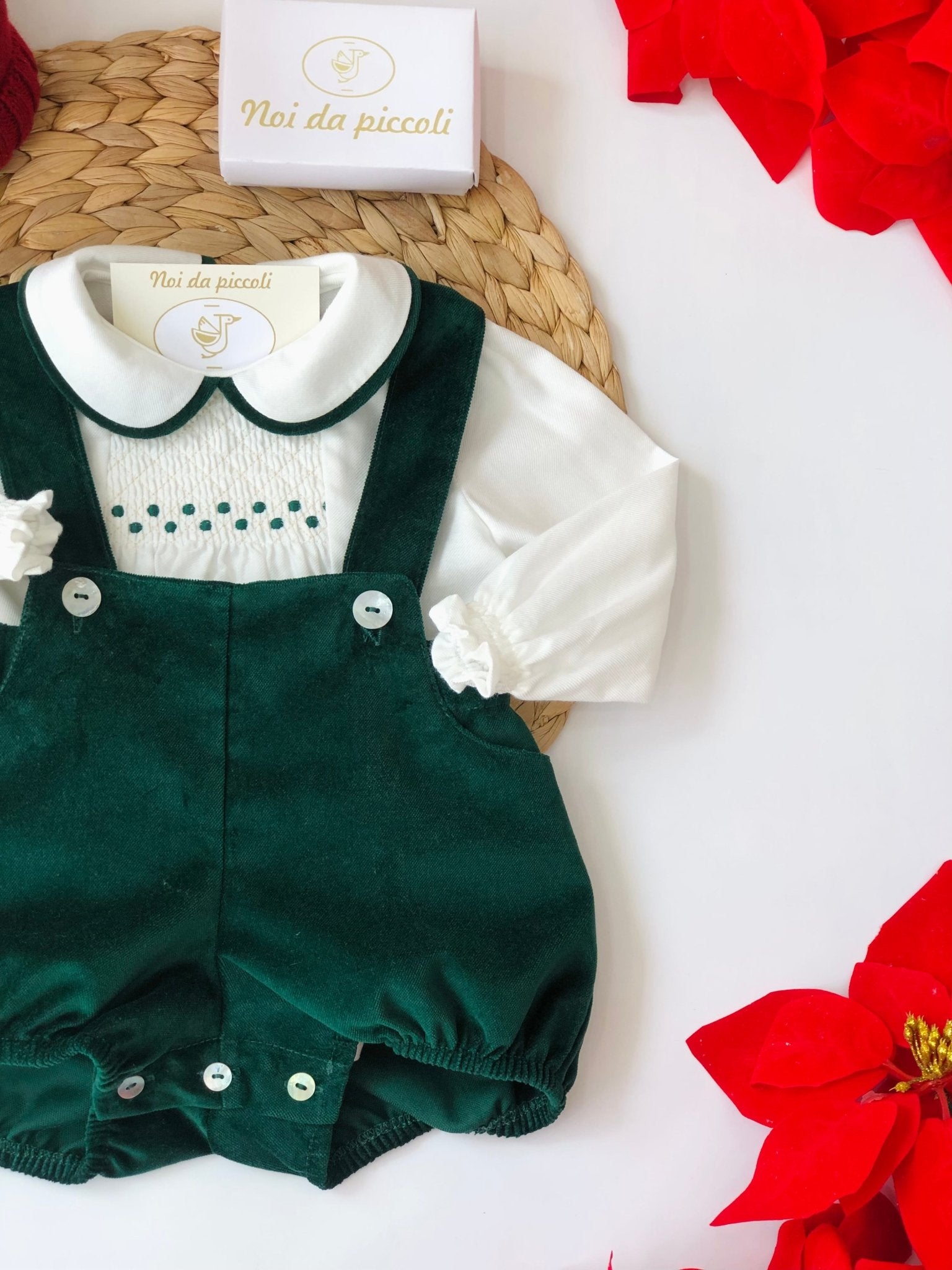 SALOPETTE VERDE VELLUTO CON CAMICIA CON PUNTO SMOCK - Noi da piccoli