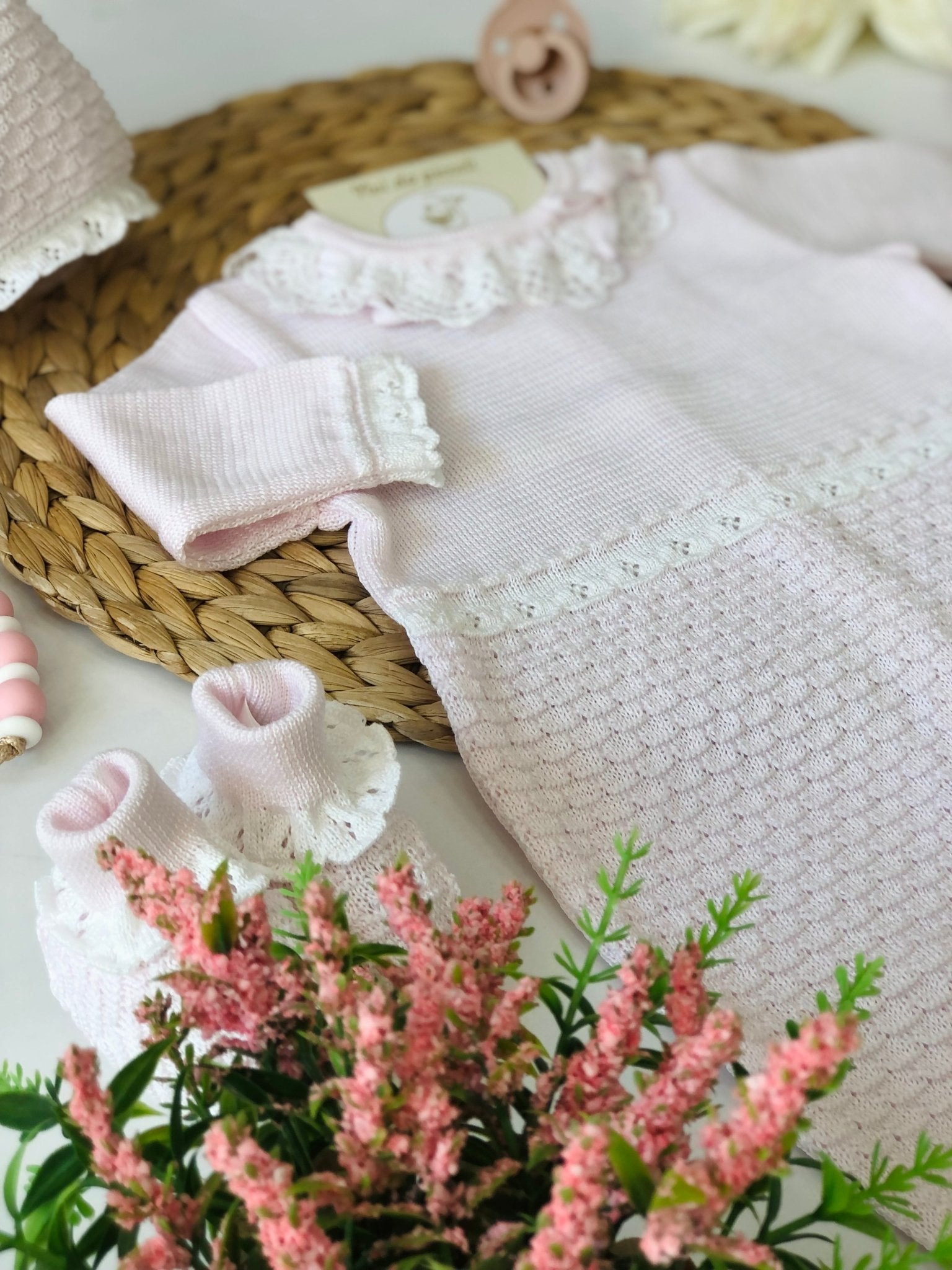 TUTINA CON BABBUCCIA ROSA BIANCO IN FILO DI COTONE - Noi da piccoli